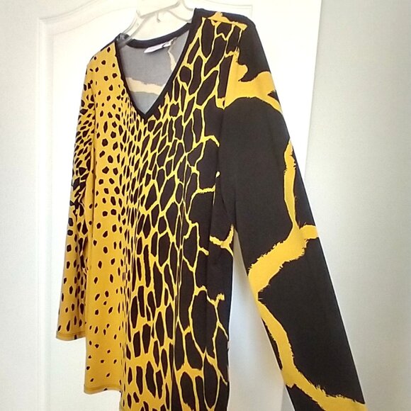 Susan Graver - Animal Print Stretch Tunic - Medium - Picture 1 of 5